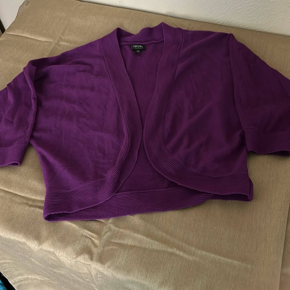 Nicole by Nicole Miller short sleeve shrug like cardigan.
